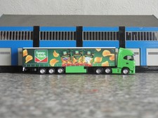 Herpa 1:87 - 713130 - Iveco S-Way 6-achs Gardinenplanensattelzug - "funny-frisch