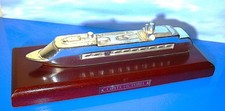 Schiffsmodell...Costa Victoria...Metallschiff auf Holzsockel