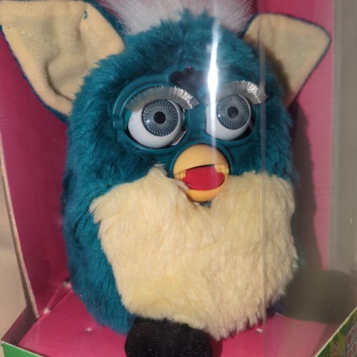 Furby 1st generation green - furby,
