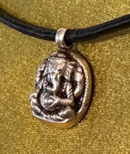 Kleines 925er Silber Buddha-GANESHA Amulett aus Nepal