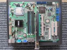 ASUS P5BV/SAS Server Mainboard mit SATA und SAS-Schnittstellen XEON E3110 4 GB R