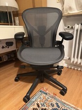 Herman Miller Bürostuhl Aeron, Größe A, Graphitgrau