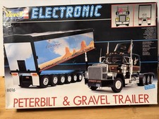 Revell Electronic 8016  Peterbilt & Gravel Trailer 1:25 Angefangen