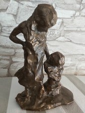 Bronze Figur, Mutter mit Kind, moderne Skulptur, handgefertigtes Einzelstück.
