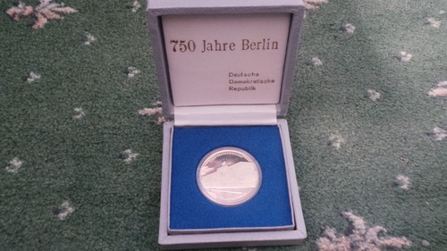Staatsratsgebaude 750 jahre - staatsratsgebaude,