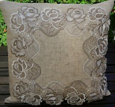 Kissenhülle mit Spitze