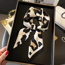 Elegantes Seidentuch 70x70 cm