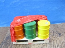 6 Fässer auf Palette mit Plane. Modellbau 1:22,5 1:24 Playmobil Kompatibel, P7