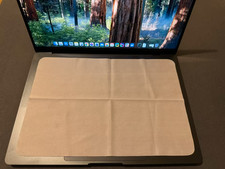 Apple MacBook Pro 14" (2024)