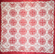 schöne Spitzendecke quadratisch Mitteldecke weiß 62cm für Tisch Häkel Handarbeit
