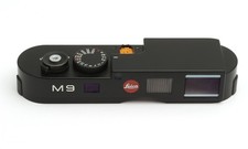 Leica M9 Oberkappe / Top Cap black paint aus der Auflösung einer Leica Werkstatt