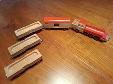 Holzspielzeug original  Kienel 5-teilig Eisenbahn Zug, Lok und vier Güterwagen