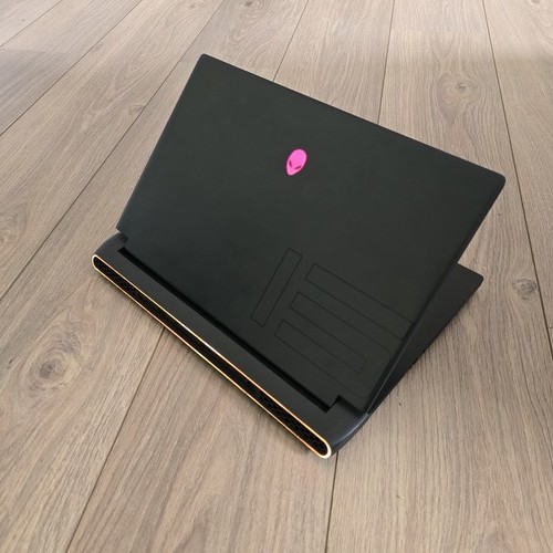 Alienware m15 ryzen - m15,