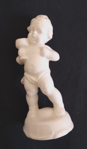 Porzellan putto mit - putto, weinglas