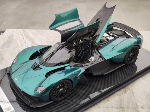 Amalgam aston martin - aston,