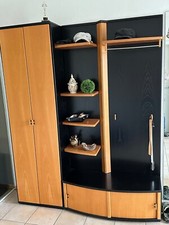 Garderobe, Marke Möbel Krügel,  Front: Buche natur, Korpus: sambiaschwarz, 