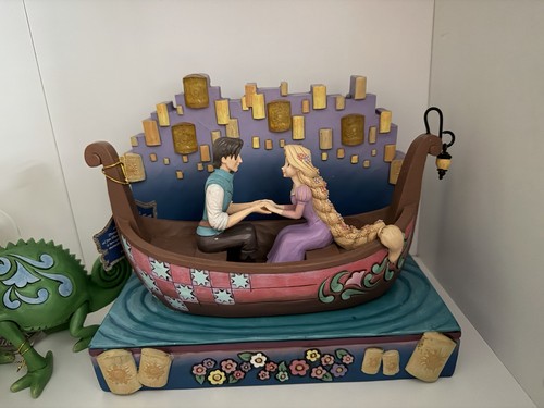 Disney enesco traditions - disney,