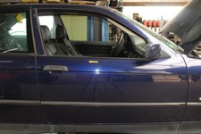 TÜR Rechts ( Compact ) BMW 316i compact E36 Farbe Montrealblau ( 297 ) Limousine