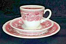 Burgenland rot 3tlg. Gedeck, Porzellan von V&B  Tasse, Untertasse, Teller K 629