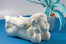 Nachdenkender-Engel liegend 20