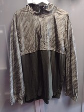 UNDER ARMOUR Schlupfjacke mit Kapuze / Camo- Olivegrün / Größe XL