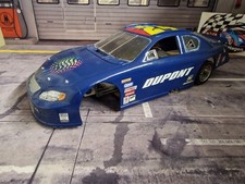 Nascar Dupont # 24    Slotcar in 1:24 mit Schöler Fahrwerk