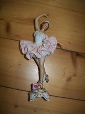 Porzellan-Figur "Ballerina", von Sandizell Höffner & Co., ca. 18,5 cm hoch