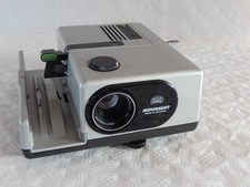 BRAUN E 130 AF  NOVAMAT DIAPROJEKTOR  für 3 Magazinarten MC 1:2,8/85 in OVP