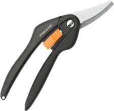 Fiskars Gartenschere SingleStep Bypass SP27 - 20,5cm