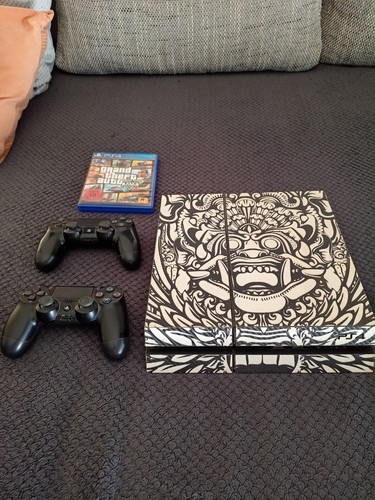Playstation mit 2 - 4,