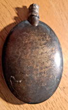 kleiner Flachmann aus Silber ? oder Zinn? oder Zink? (Parfum Flakon?) mit Krone