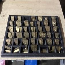 DOPPELZEILIGE SCHRIFTARTEN, NEUE HERMES GRAVURSCHRIFTEN/ZAHLEN/LEERZEICHEN/ZEICHEN.