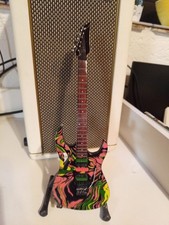Steve Vai Ibanez Multi-farbig 25cm Model mit Stand. Sammler Stück! (5-67)