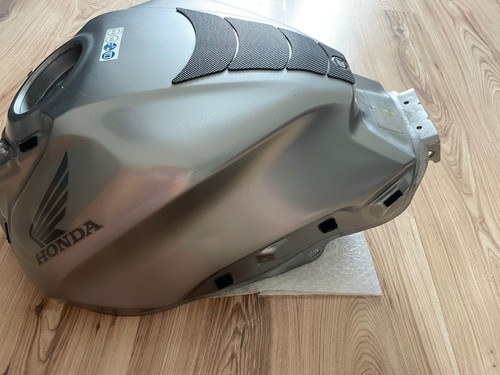 Honda cb650r tank - honda,