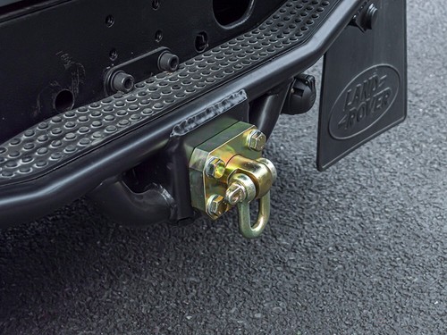 Land rover defender - rear, nas