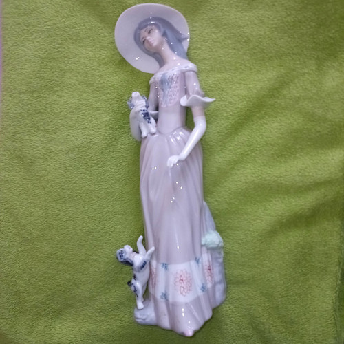 Porzellanfigur dame mit - porzellanfigur, zwei