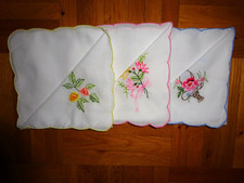 3 bestickte  Taschentücher