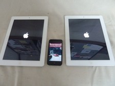 2 X Tablet Apple iPad 1 x iPod
