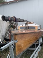 Segelboot (20er Jollenkreuzer, Holz)