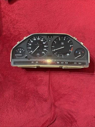 Bmw e30 tacho - e30, 220