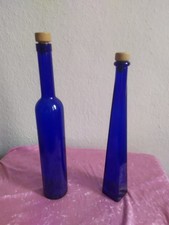 Blaue glasflaschen die als - blaue,