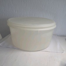 Grosser Tupperware