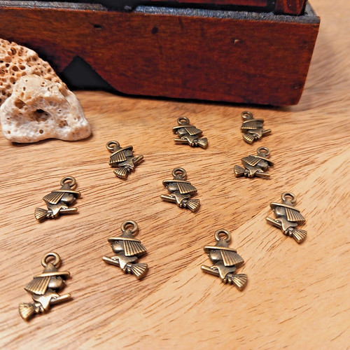 Hexen hexe charms - /,