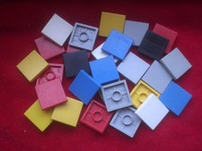 28 x Lego 3068 Fliese 2x2 Mosaik hellgrau rot gelb blau schwarz weiß wie Bild