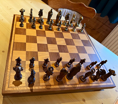 Schachspiel holzbrett braun - schachspiel,
