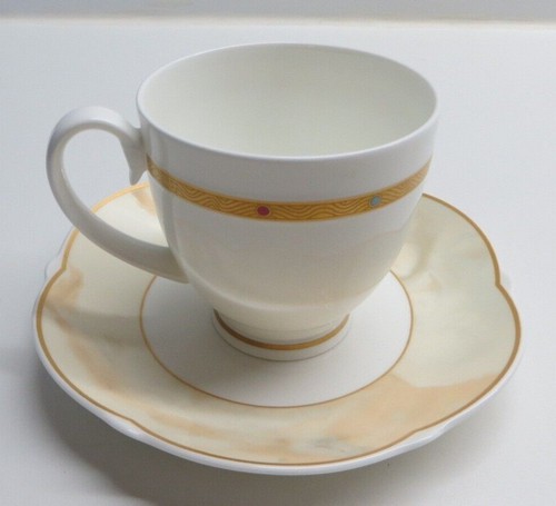 Kaffeetasse mit untertasse - kaffeetasse,