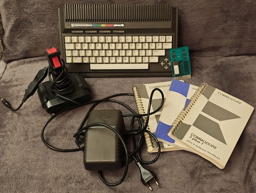 Commodore plus mit joystick - plus/4,