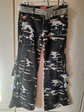 DAMENHOSE AUS FEINCORD