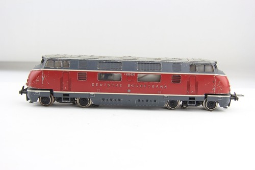 Trix diesellok 200 035 - h0, v