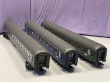 3 X Märklin H0 Schnellzugwagen 2 x 2. Klasse grün 1 x 1. Klasse blau
